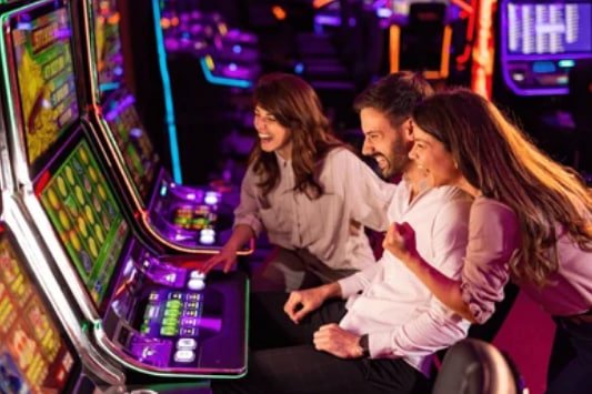 Interface permainan Blueprint Gaming di platform ahok4d menampilkan slot video dan pilihan table live